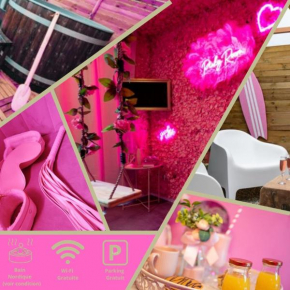Pinky Room glamour mais pas que parking gratuit